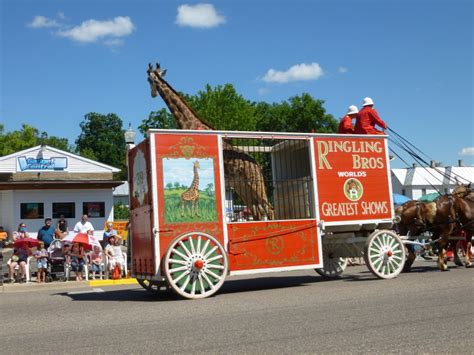 Ringling Bros. Giraffe Wagon | Circus Wagons