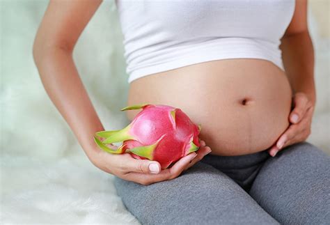 Memang buah naga untuk bayi dapat menyebabkan bab anak menjadi sedikit berwarna. Cegah Bayi Cacat hingga Kanker, 10 Khasiat Buah Naga untuk ...