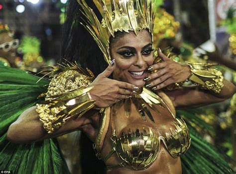 Rio Carnival Dancers Sparkle In Greatest Show On Earth Daily Mail Online