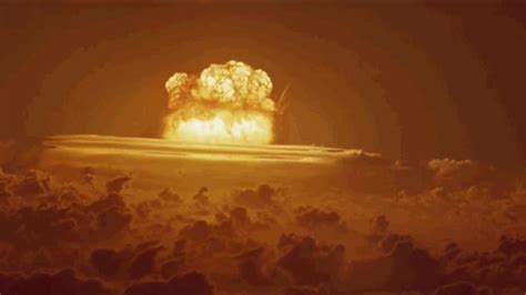 Este vídeo a todo color muestra la mayor explosión nuclear de Estados