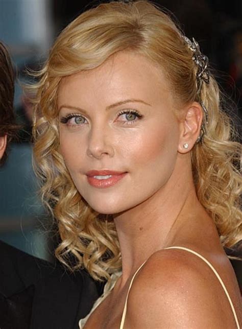 Beautiful Charlize Therons Mid Length Curly Hairstyle Charlize