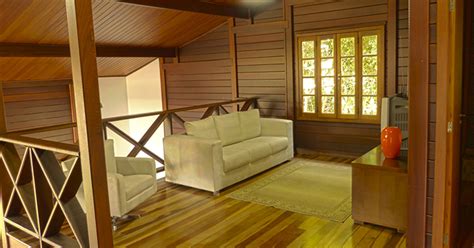 Para la fachada se ha empleado listones madera colocadas en. Qual o melhor piso para casa de madeira maciça pré-fabricada