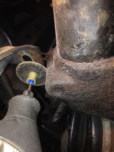 Trying to remove a bolt with a broken head can be a difficult experience, especially if you do not want to use a drill. How to remove stuck fasteners, part 2: Useful tips ...