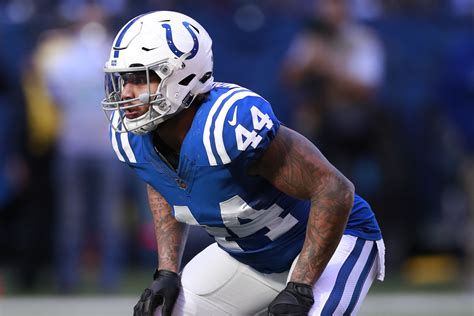 Ex Colts Lb Antonio Morrison Arrested On Charges Of Battery Of Public Official