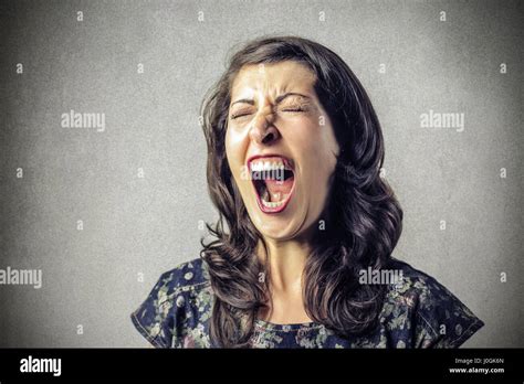Brunette Woman Screaming Stock Photo Alamy