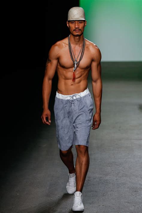 Hete Mannelijke Modellen Shirtless Mannelijk Model Foto S