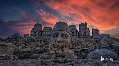 Which italian monument have also been called the flavian amphitheatre? Bing