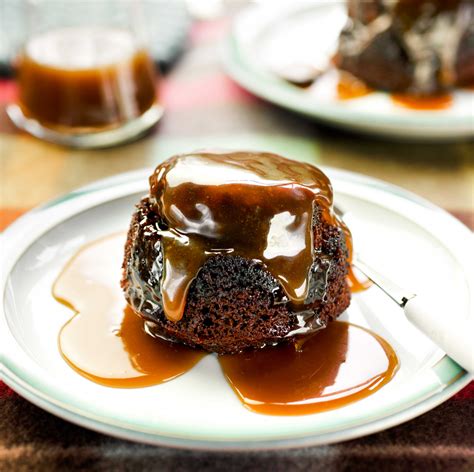How To Make The Perfect Sticky Toffee Puddings Lakeland Inspiration
