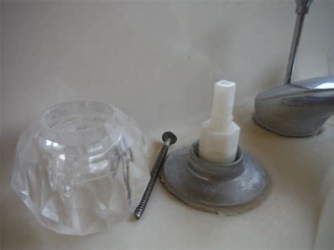 Its location on this page may change next time you visit. 27-year-old plus(?) Moen 2-Handle Widespread Sink Faucet
