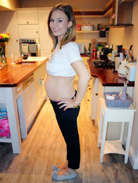 20 Weeks Pregnant With Baby 2 Anna Saccone Joly Bloglovin