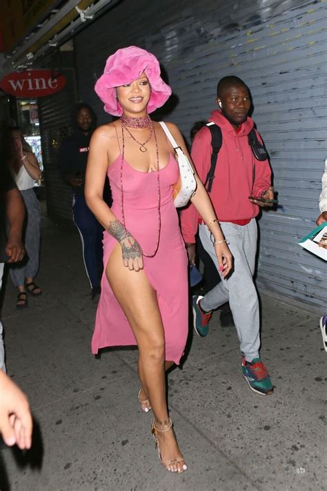 Rihannas Coolest Street Style Looks Making It In Manhattan