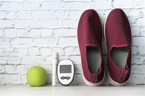 How Does Diabetes Affect Your Legs And Feet Can Orthopedic Shoes Help