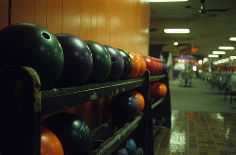 Illinois Bowling Alleys Sue Governor Over Covid 19 Restrictions