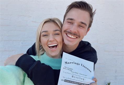 ‘duck Dynasty Star Sadie Robertson Marries Christian Huff Chicago