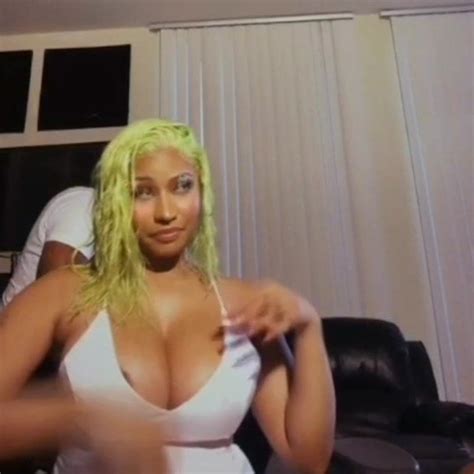 Nicki Minaj Teasing You With Her Big Boobs Free Porn Ee Xhamster