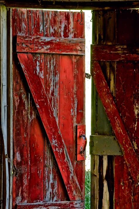 Red Doors In A Barn In Middletown Pennsylvania Red Barn Door Red