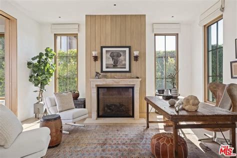 Michelle Pfeiffer Lists Posh Property In Pacific Palisades For 25m Big