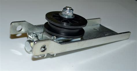 It's time to get the best garage door opener that is smart, quick, easy, & strong. Genie 36451A.S Garage Door Opener Chain Drive Pulley ...