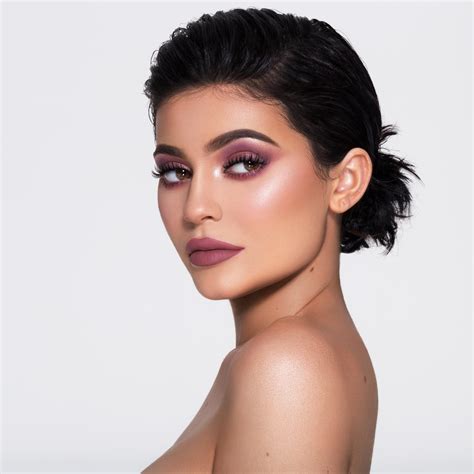 2932x2932 Kylie Jenner Cosmetics Campaign 2017 Ipad Pro Retina Display