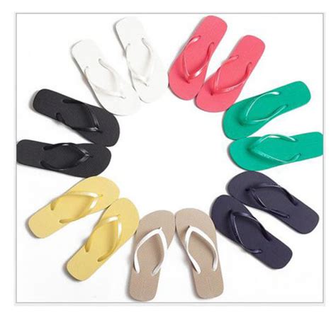 China Customize Cheap Wholesale Pvc Summer Flip Flops Beach Slippers