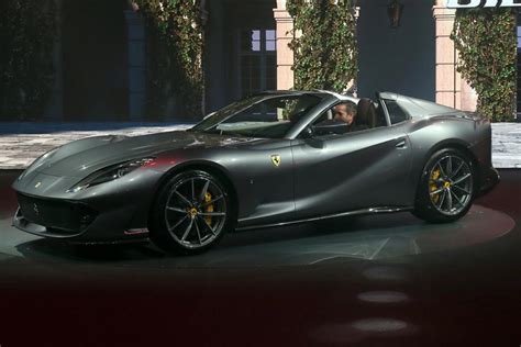 Ferrari heeft eigenlijk nooit echt aan massaproductie gedaan, en dat maakt iedere ferrari natuurlijk uniek, ook als het om een gebruikt exemplaar gaat. Ferrari 812 GTS: Review, Trims, Specs, Price, New Interior Features, Exterior Design, and ...