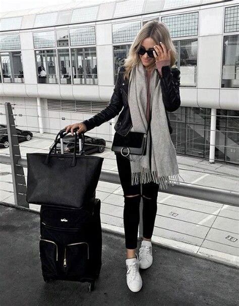 44 Classic And Casual Airport Outfit Ideas Addicfashion Casual