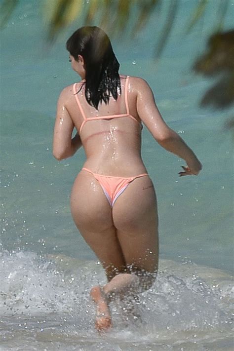 Kylie Jenner In Bikini On The Beach In Turks And Caicos 08 13 20164 Hawtcelebs
