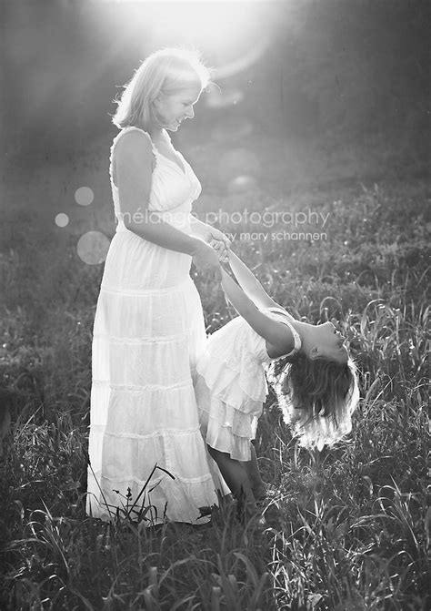 Melange Photography Mother Daughter Pose Possibility For A Bride