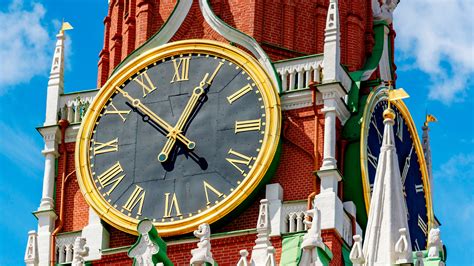 Secrets Of The Famous Kremlin Clock Russia Beyond