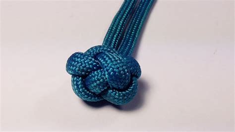 2011 decorative fusion knots a step by step illustrated guide to new and unusual ornamental knots. How To Tie A Decorative Paracord Chinese Button Knot - Tutorial | Tutoriel paracorde, Bracelet ...