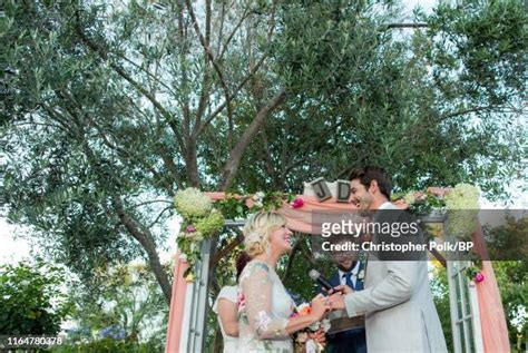 Jennie Garth Dave Abrams Photos And Premium High Res Pictures Getty