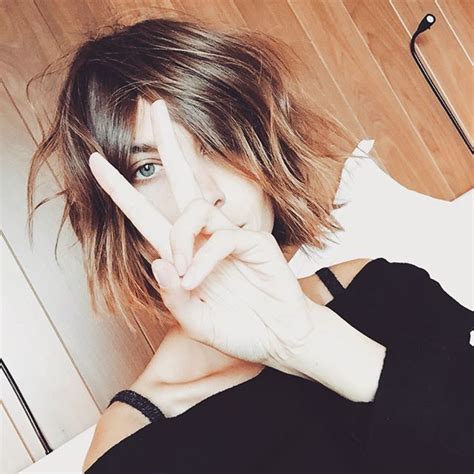 Alexa Chungs Instagram Is A Testament To Easy Brit Girl Hair Vogue