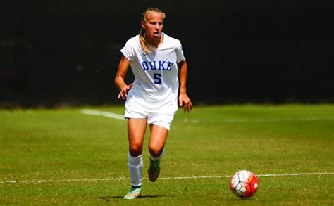 Quinn is a canadian professional soccer player, who is a midfielder for ol reign and the canada women's national soccer team. Duke women's soccer's Rebecca Quinn removed from FIFA 16 ...