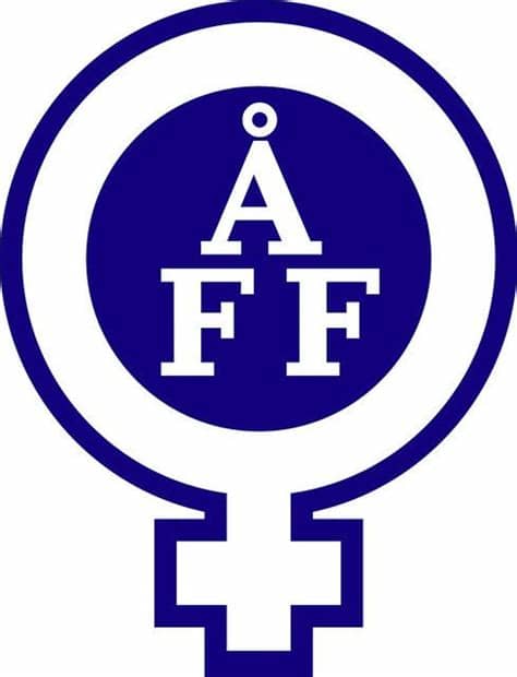 Ce logo est la représentation graphique d'une marque déposée soumise au droit des marques. 17 Best images about Football badges / crests | Escudos de ...