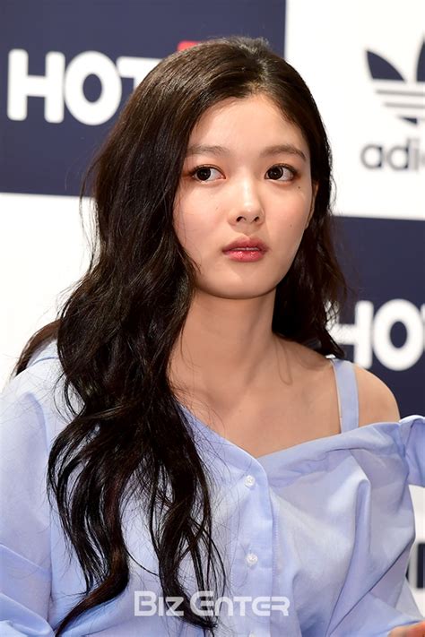 I shouldn't have cut it. BZ포토 김유정, 청순가련 분위기 여신 - 이투데이