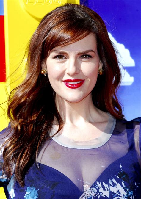 Sara Rue On Red Carpet THE LEGO MOVIE Premiere In Los Angeles In Sara Rue Gorgeous