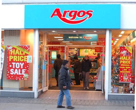 Argos (uk) argos is a british catalogue retailer operating in the united kingdom and ireland, and a subsidiary of sainsbury's. Argos to hire 10,000 seasonal workers as UK retailers look ...