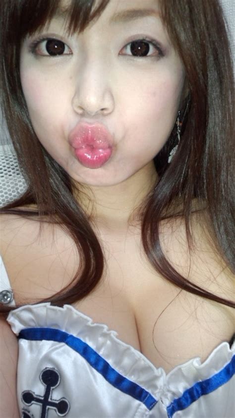 画像 女性のキス顔画像まとめ～ピンクの唇～ Naver まとめ