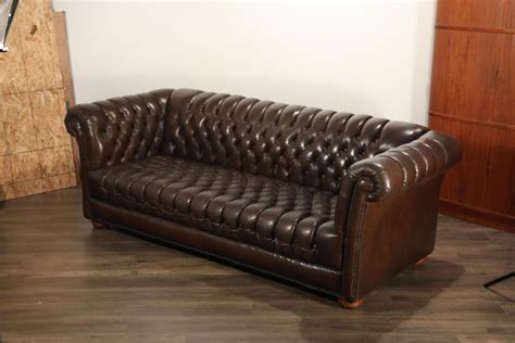 The healy leather tufted ottoman is sure to bring style and color to your home's decor. Brown Leather Button Tufted Chesterfield Sofa For Sale at ...
