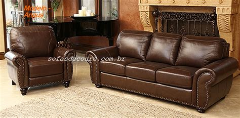 O encosto de cabeça ajustável pode combinar com qualquer postura de assento. Fabrica de sofá de couro, em São Paulo, no Rio de Janeiro ...