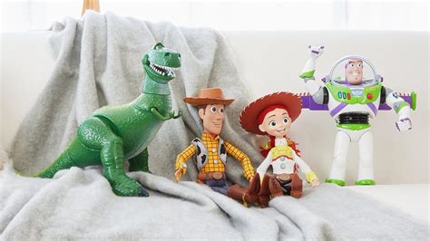Us Weeklys Top Picks Of The 5 Best Toy Story Toys Kids Will Love