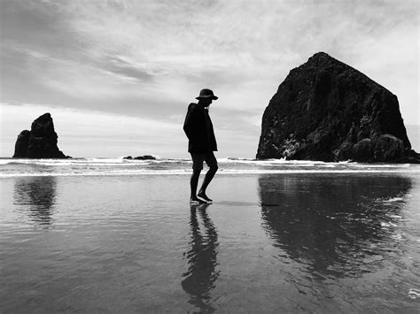 Wallpaper Man Alone Sad Beach Bw Hd Widescreen High Definition