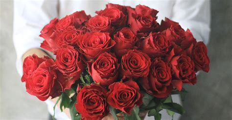 Costco Is Offering 50 Roses For 4999 For Valentines Day