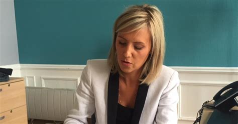 Ludivine dedonder (born 17 march 1977) is a belgian politician of the socialist party (ps) who has been serving as minister of defence in the government of prime minister alexander de croo since 2020. Lettres perverses, menaces de mort: l'échevine ...