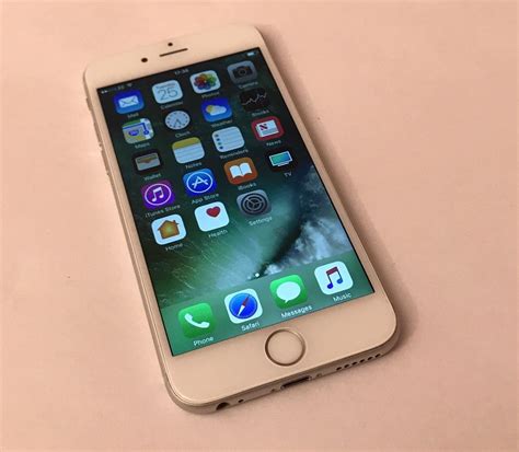 Apple Iphone 6 64gb Silver Unlocked Smartphone Good