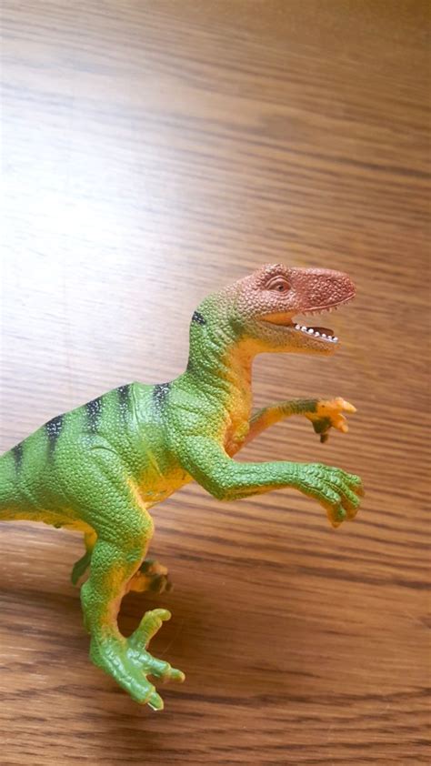 Hi all kid who love dinosaur! FREE Dinosaur Coloring Pages & Printable Activities
