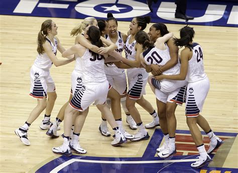 Lets Appreciate Uconn Womens Basketball For What It Is A Dynasty For The Win