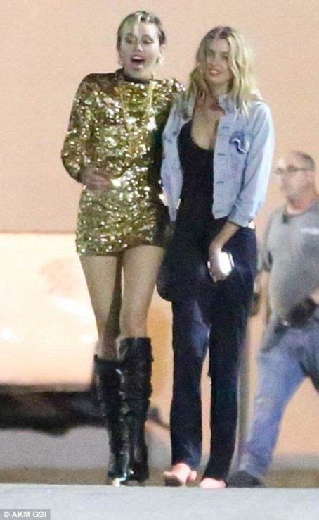 Pictured Miley Cyrus Passionately Kisses Victorias Secret Angel