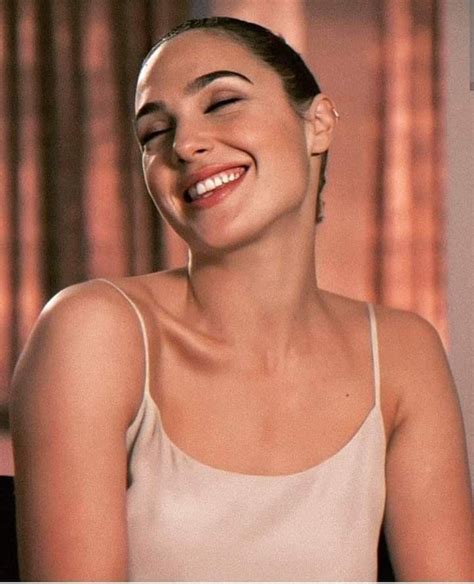 Pin By Antonio Alberto Aguirre Torrad On Gal Gadot Gal Gadot Photos Gal Gadot Wonder Woman