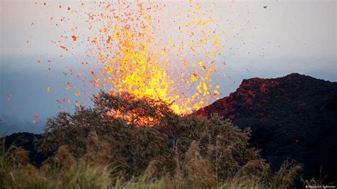 Hawaii S Kilauea Volcano Eruption Causes Weeks Of Destruction Dw 05 20 2018